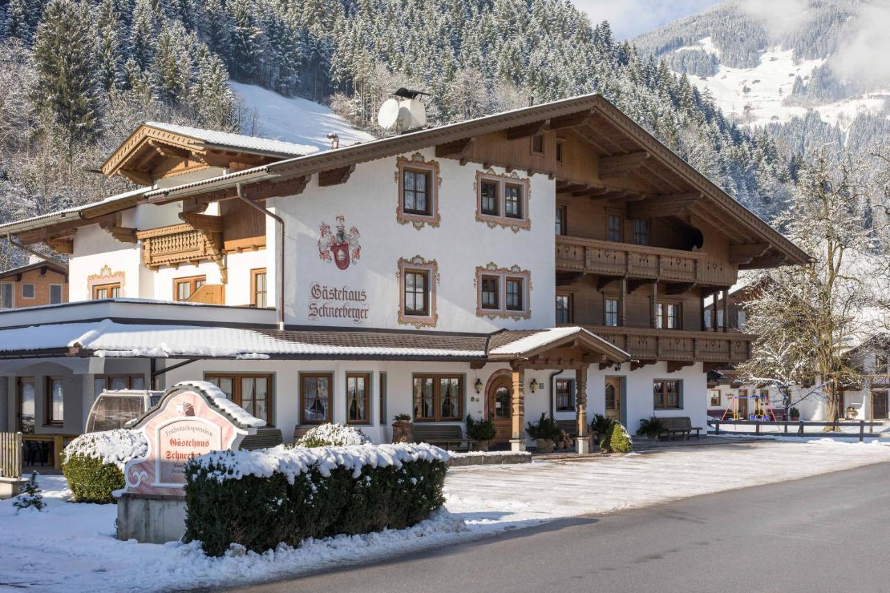 Gastehaus Schneeberger Hotel Mayrhofen Esterno foto