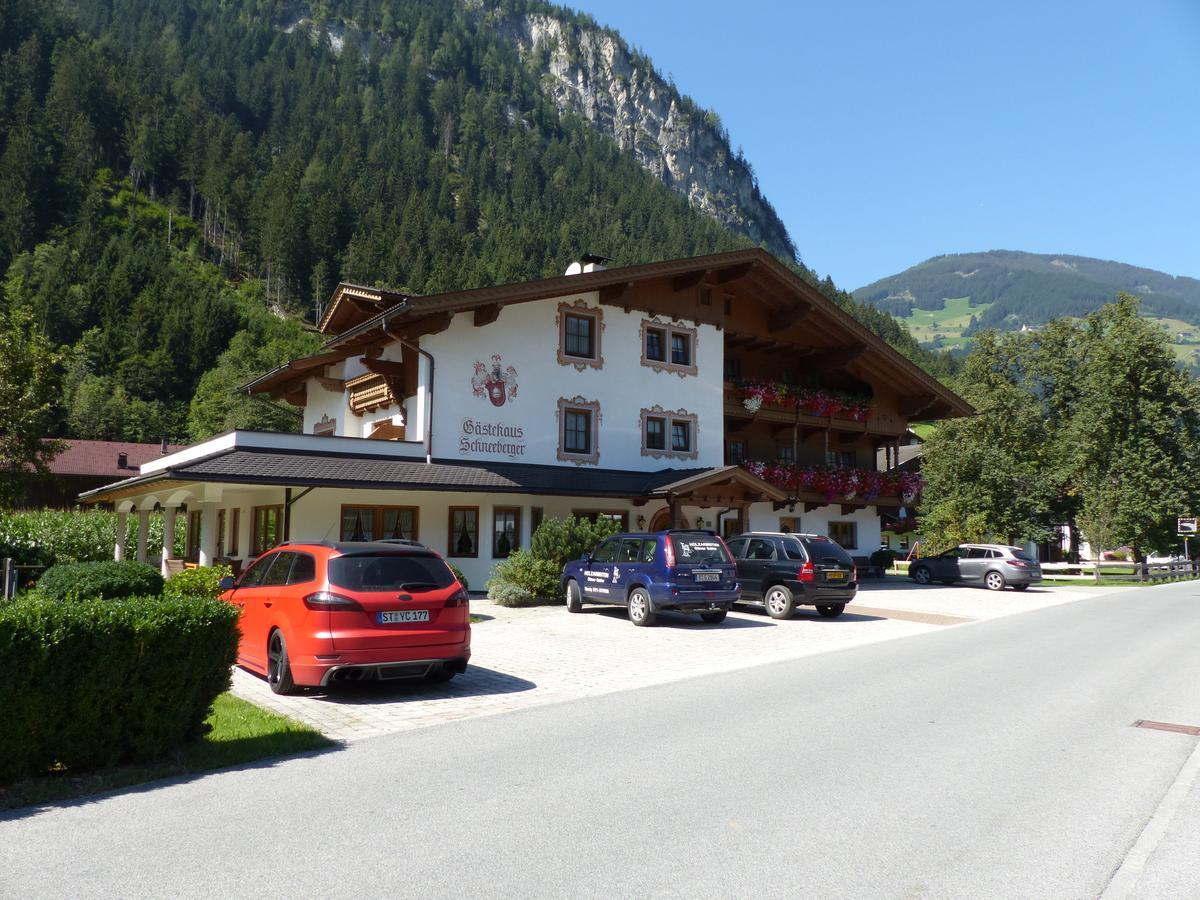 Gastehaus Schneeberger Hotel Mayrhofen Esterno foto