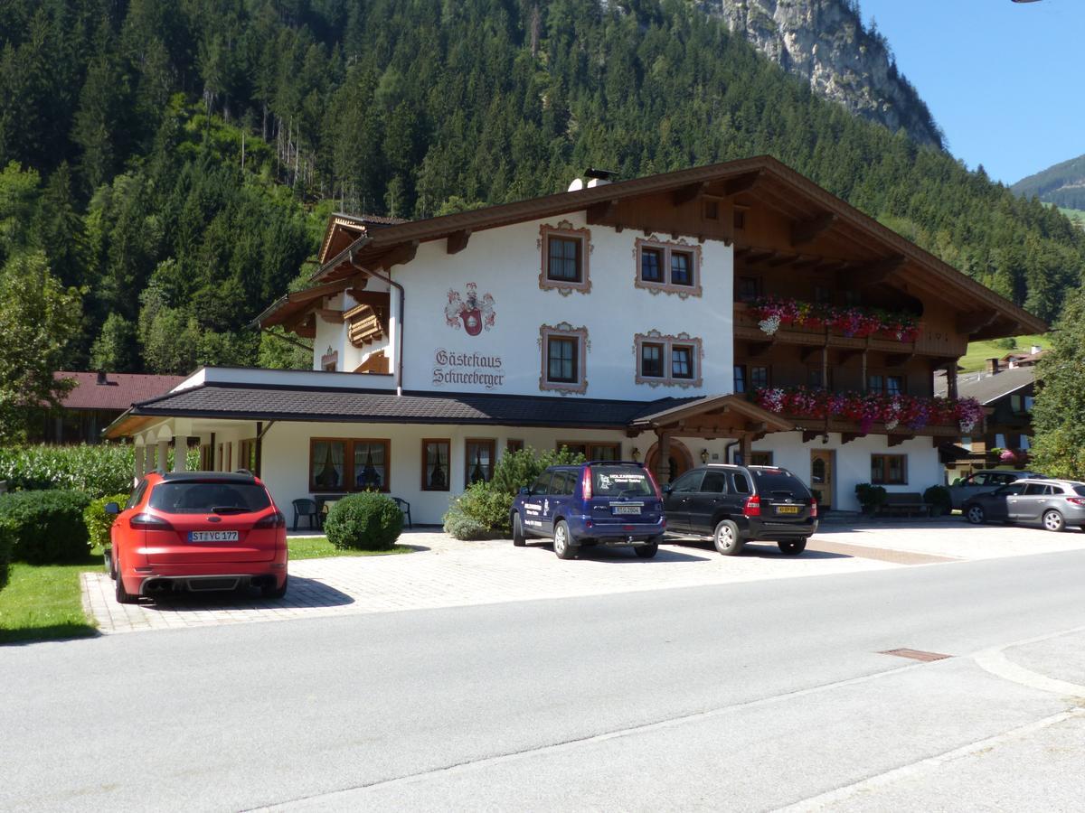 Gastehaus Schneeberger Hotel Mayrhofen Esterno foto