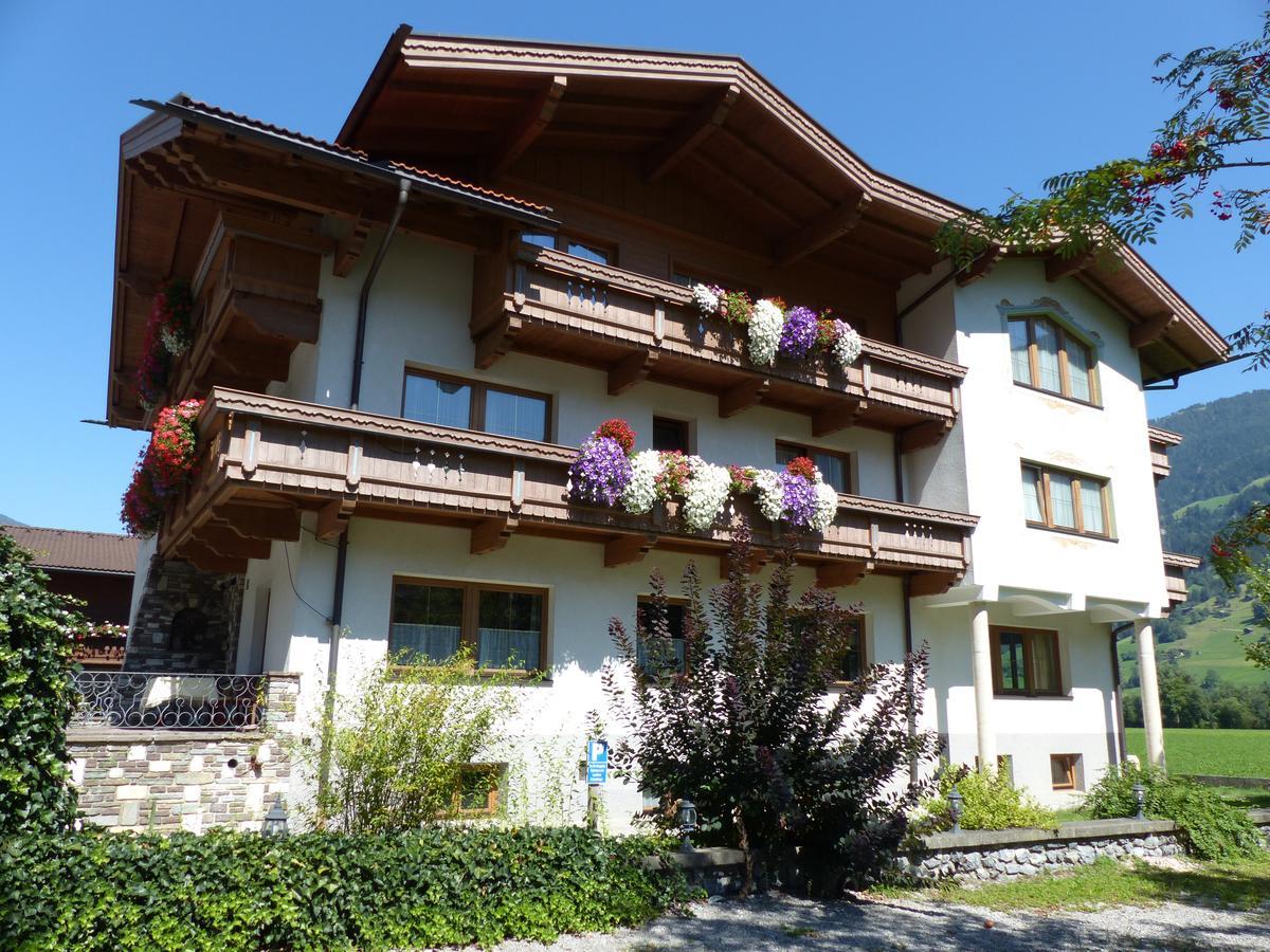 Gastehaus Schneeberger Hotel Mayrhofen Esterno foto